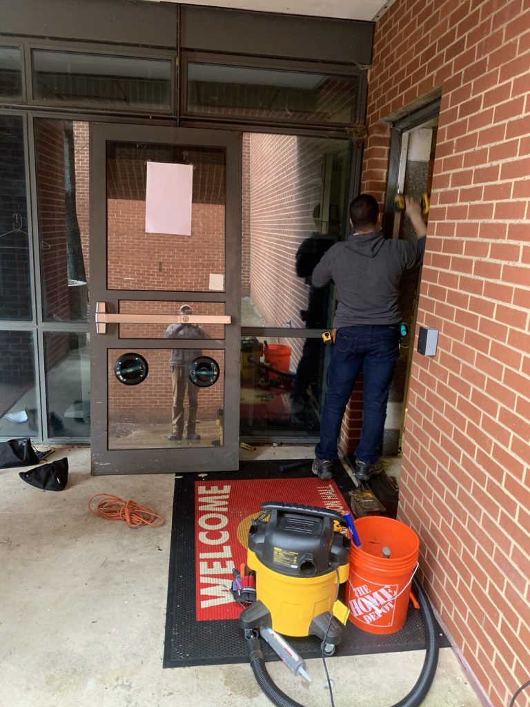 commercial glass door installation technician Oxon Hill MD