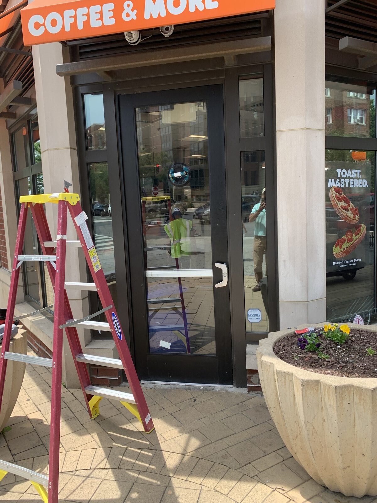 Security Glazing Contractor for Government Facilities - Old Town Glass & Mirror project photo